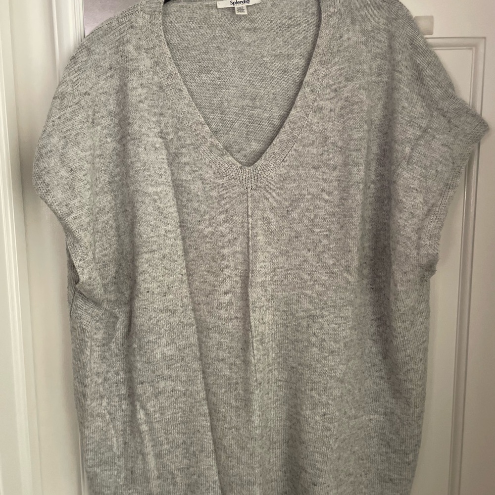 Splendid Heather Gray V-Neck Pullover Sweater L